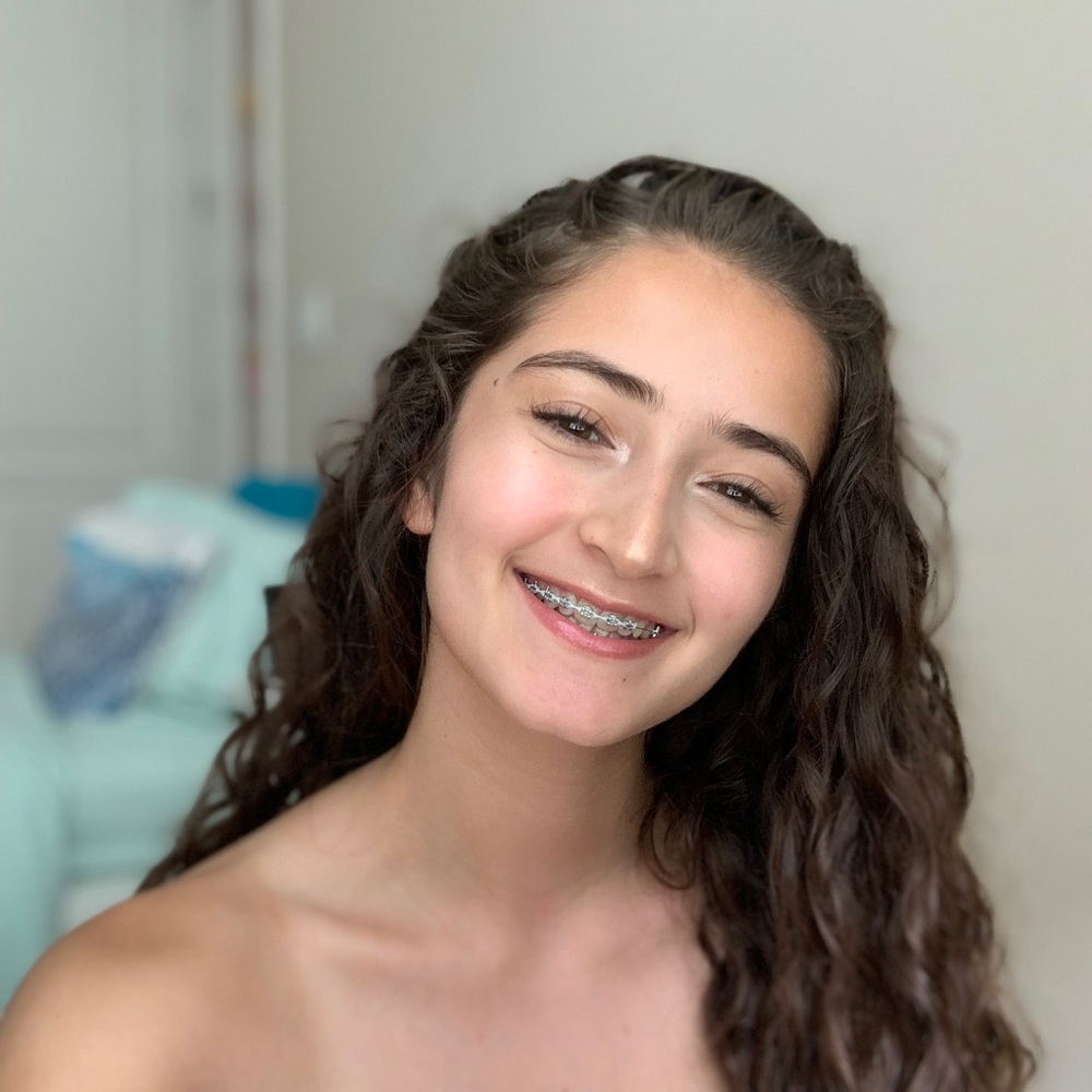Meet your Posher, Juliana